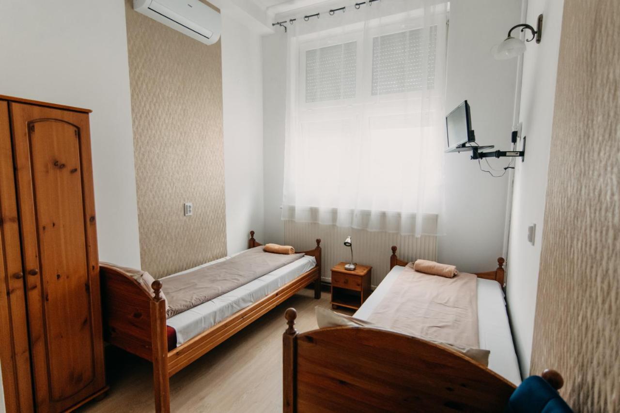 Palma Vendeghaz Bed & Breakfast Szeged Ngoại thất bức ảnh