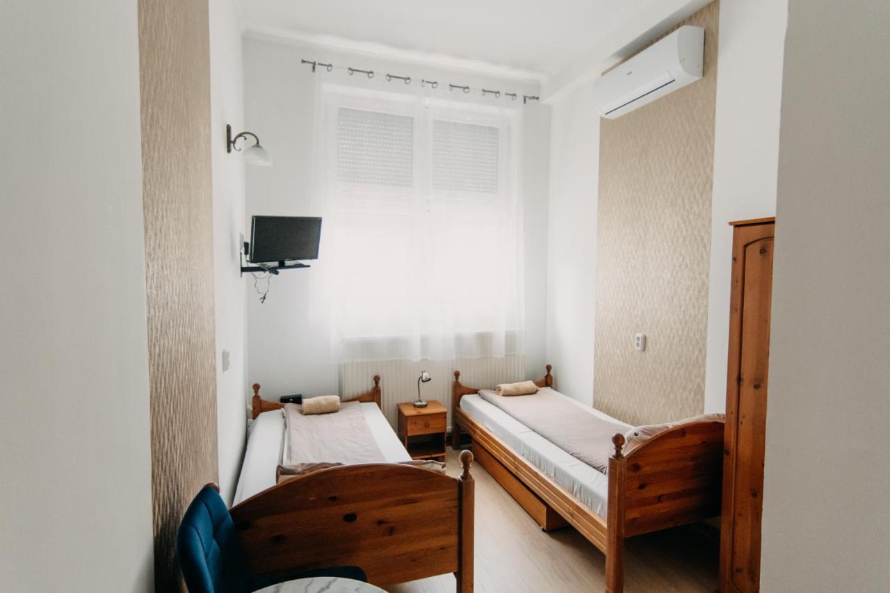 Palma Vendeghaz Bed & Breakfast Szeged Ngoại thất bức ảnh